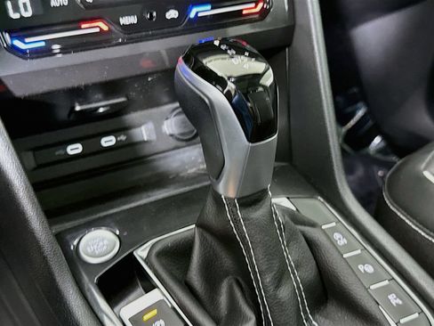 Used 2024 Volkswagen Tiguan SEL R-Line AWD/4WD image 8