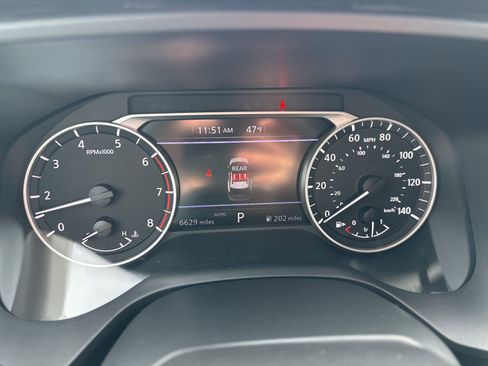 Used 2025 Nissan Rogue SV image 34