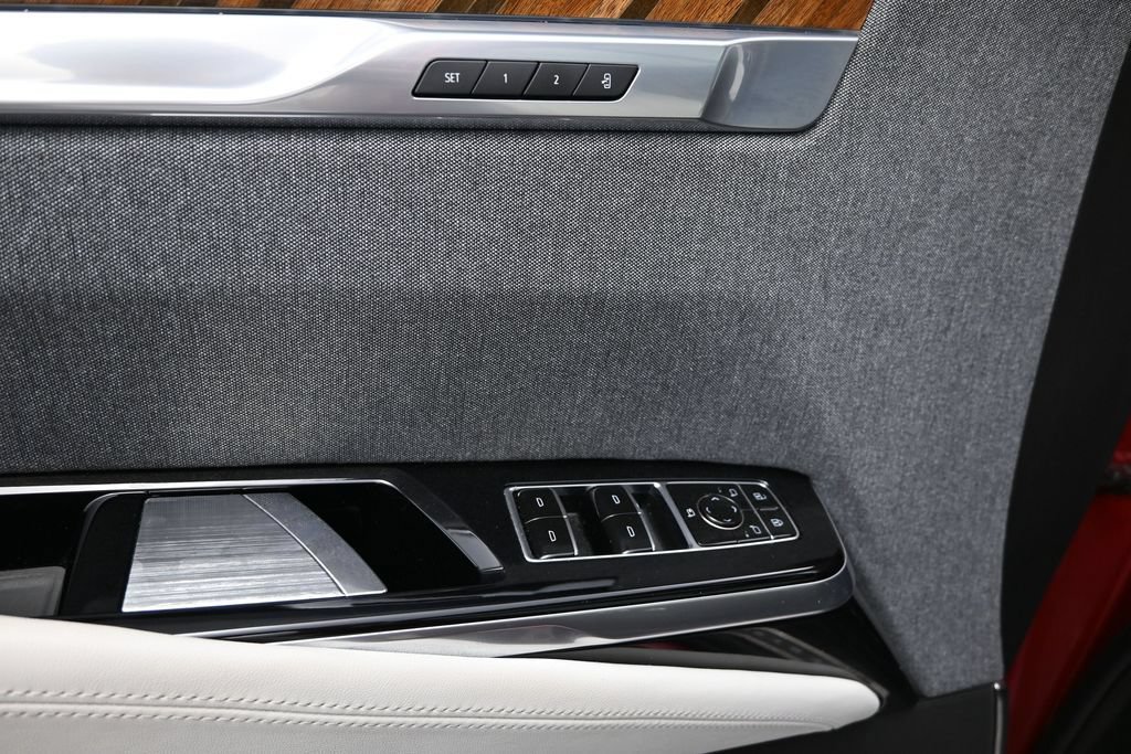 Certified 2025 Cadillac Escalade ESV Sport Platinum w/ LPO, Floor Liner Package AWD/4WD image 10