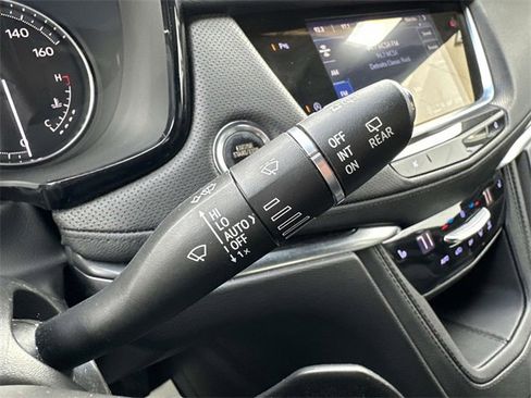 Certified 2022 Cadillac XT5 Premium Luxury image 70