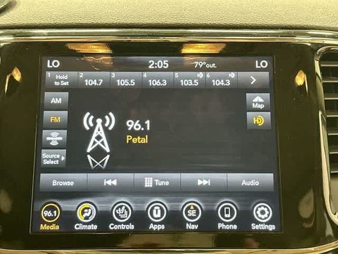 Used 2020 Jeep Grand Cherokee Limited AWD/4WD image 12