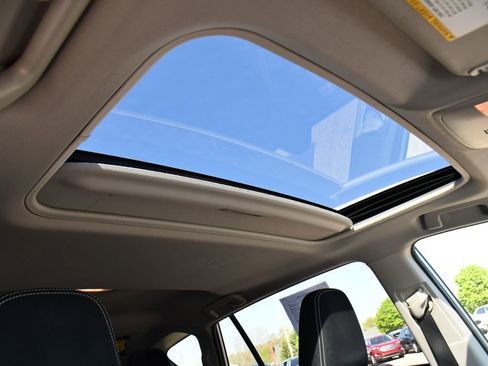 Used 2016 Toyota RAV4 XLE AWD/4WD image 17