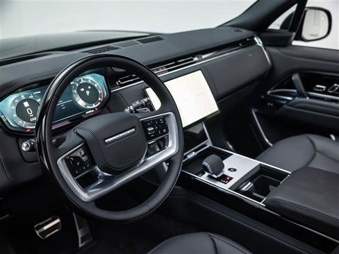 New 2026 Land Rover Range Rover SE AWD/4WD image 17