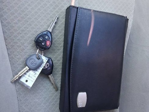 Used 2009 Toyota Camry LE image 16