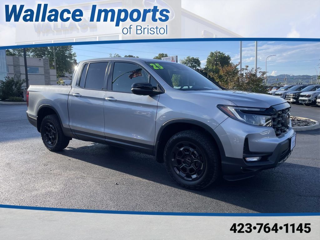 Used 2025 Honda Ridgeline TrailSport+ image 1