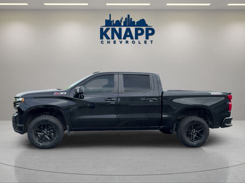 Used 2021 Chevrolet Silverado 1500 LT Trail Boss w/ Convenience Package II AWD/4WD image 2