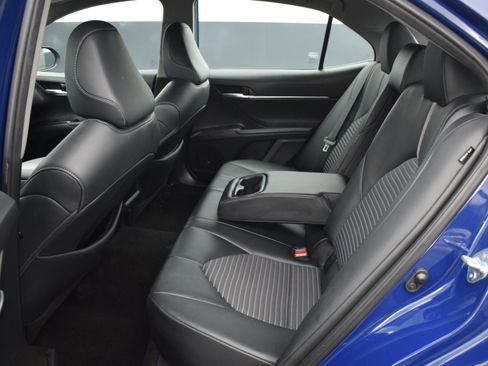 Used 2024 Toyota Camry SE w/ Convenience Package image 12