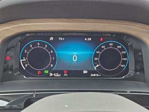 Used 2025 Volkswagen Atlas SE image 19