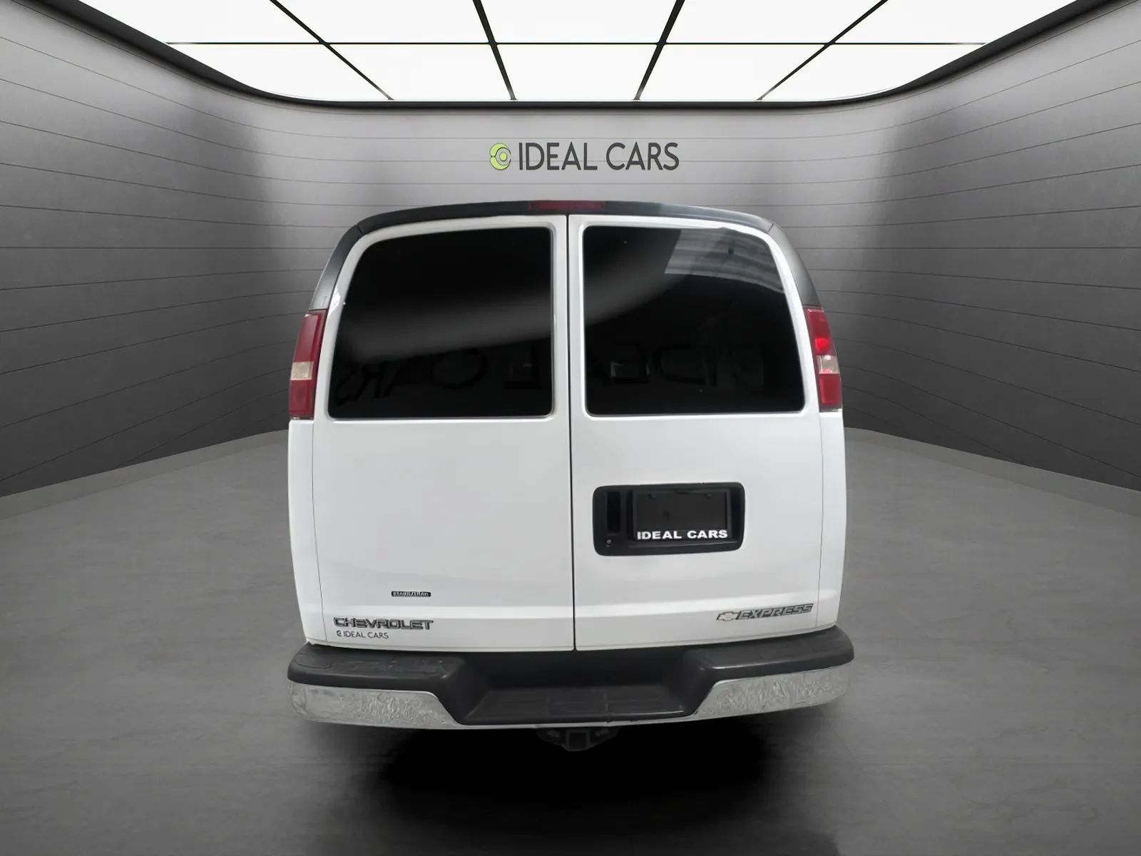 Used 2004 Chevrolet Express 3500 Extended Passenger w/ LS Preferred Equipment Group RWD image 6