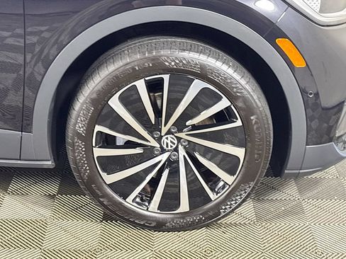 Certified 2023 Volkswagen ID.4 Pro S Plus AWD/4WD image 24