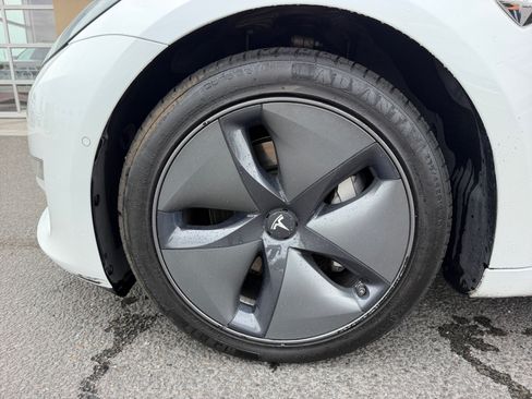 Used 2020 Tesla Model 3 Standard Range Plus RWD image 26