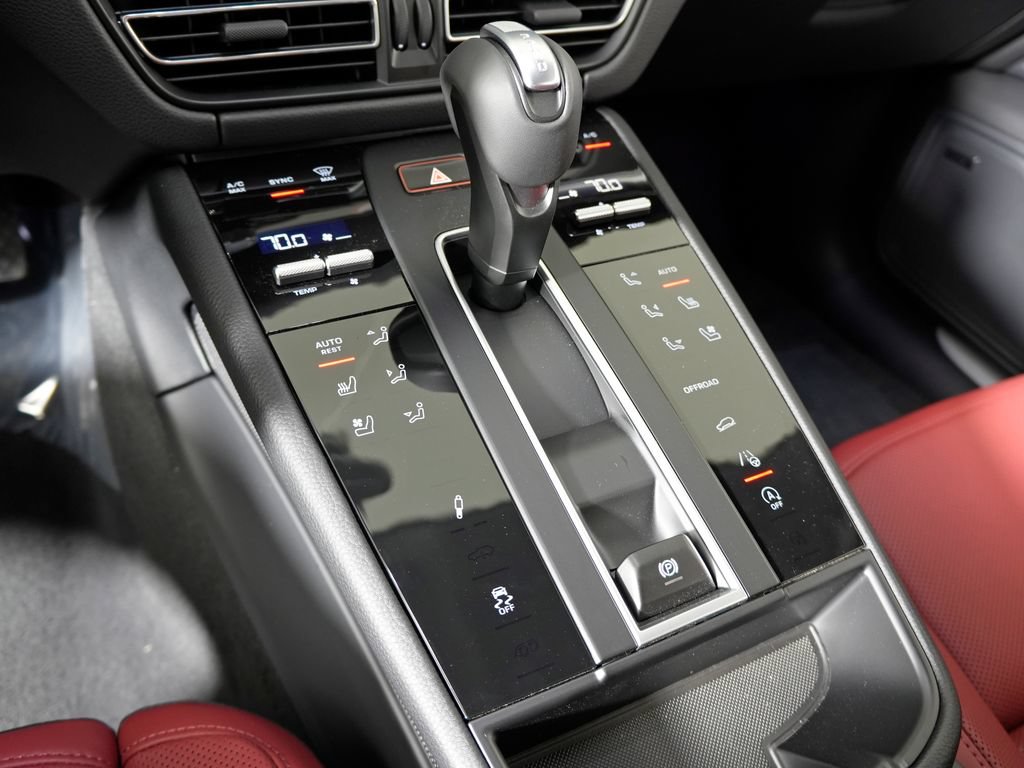 Used 2026 Porsche Macan S AWD/4WD image 29