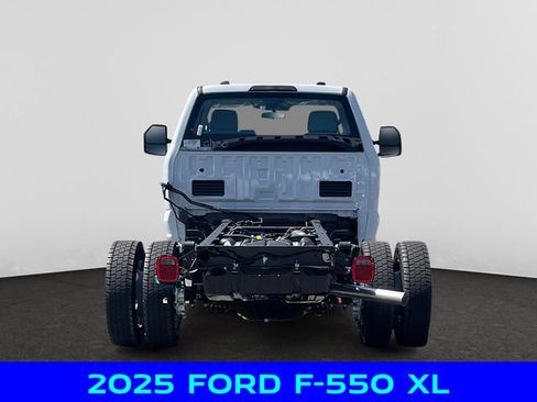 New 2025 Ford F550 4x4 Regular Cab Super Duty w/ XL Chrome Package image 4