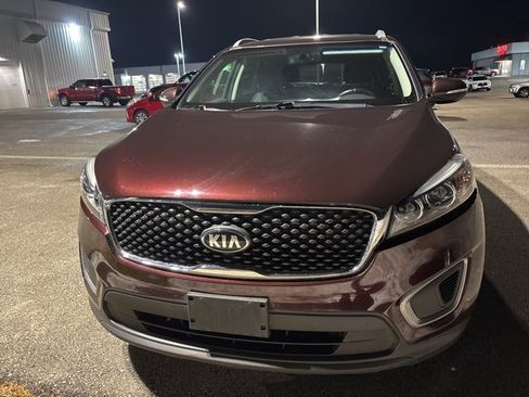 Used 2016 Kia Sorento LX w/ LX Convenience Package image 1