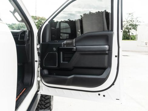 Used 2020 Ford F250 Lariat w/ Lariat Ultimate Package AWD/4WD image 20
