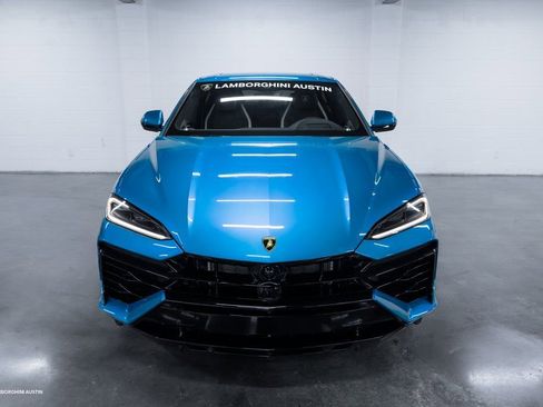 Used 2025 Lamborghini Urus SE AWD/4WD image 3