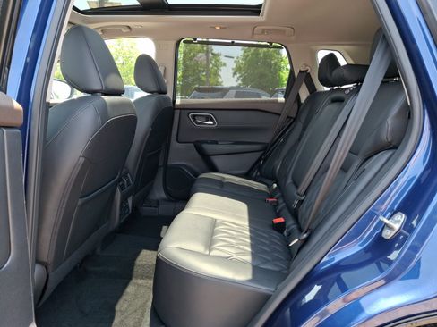 Certified 2023 Nissan Rogue Platinum w/ Platinum Premium Package AWD/4WD image 10