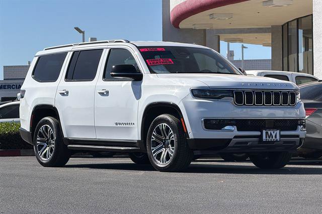 Used 2024 Jeep Wagoneer Series II w/ Flexible Seating Group RWD image 2