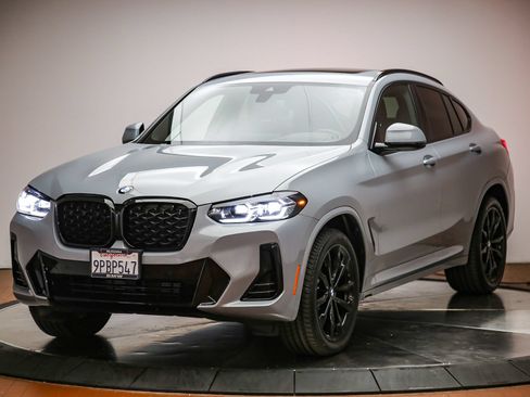 Used 2025 BMW X4 xDrive30i w/ Premium Package AWD/4WD image 1