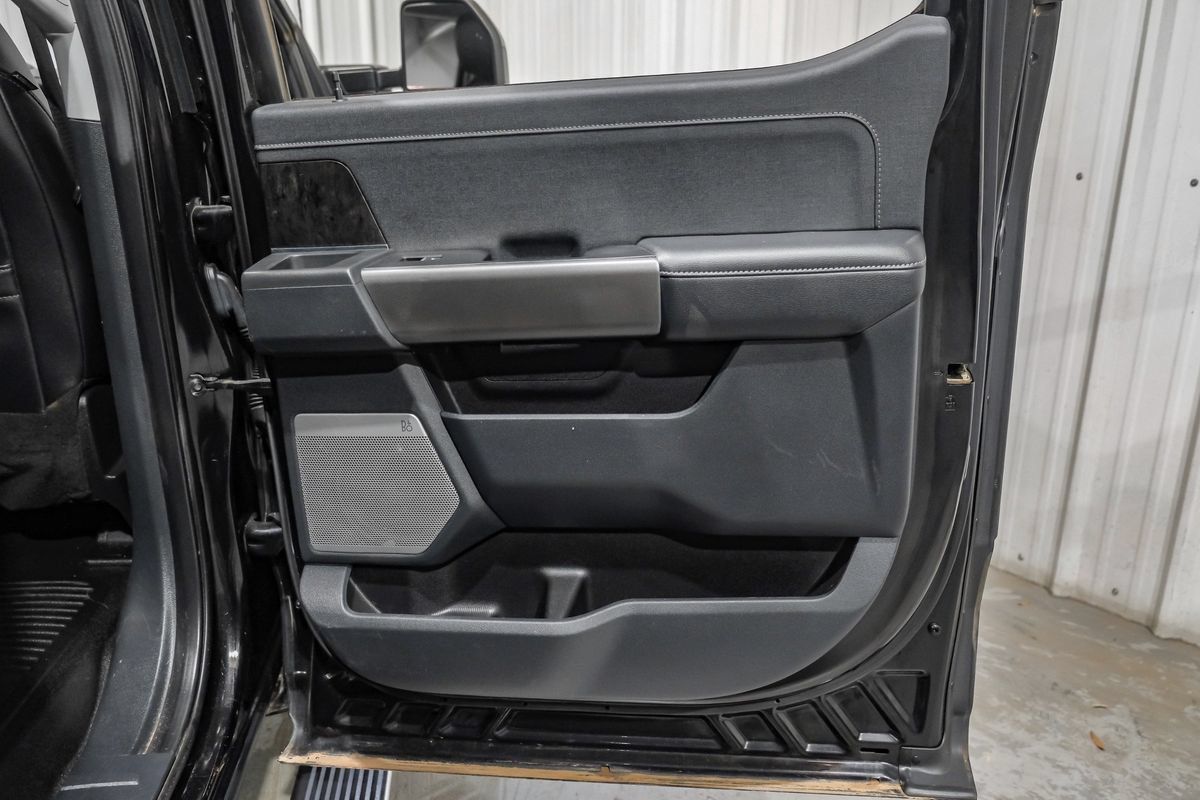 Used 2023 Ford F350 Lariat w/ FX4 Off-Road Package AWD/4WD image 46