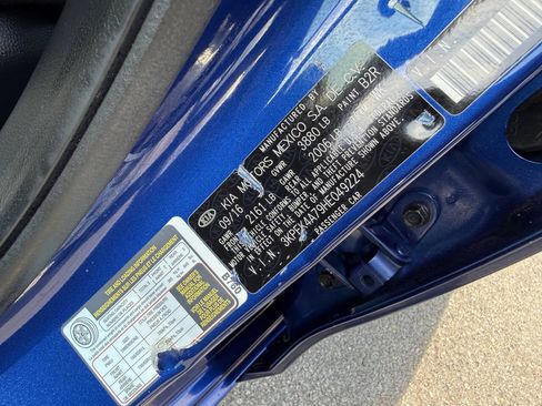 Used 2017 Kia Forte LX FWD image 27