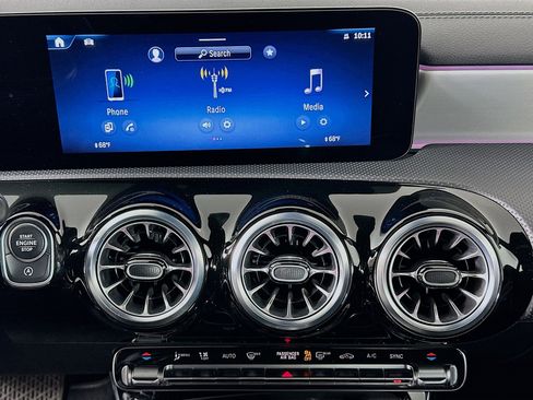 Used 2025 Mercedes-Benz CLA 250 image 23