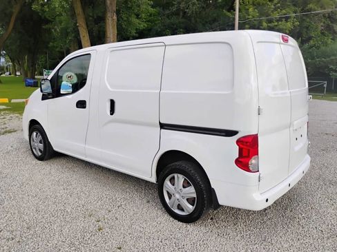 Used 2021 Nissan NV200 SV image 4