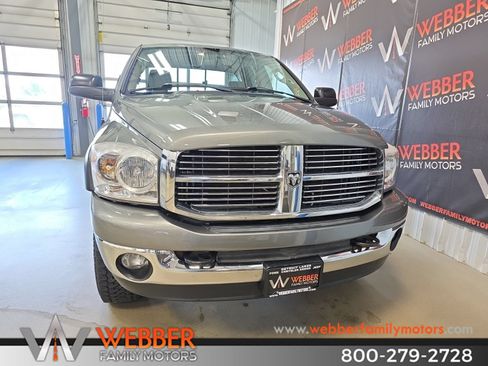 Used 2009 Dodge Ram 2500 Truck SLT w/ Popular Equipment Group AWD/4WD image 3