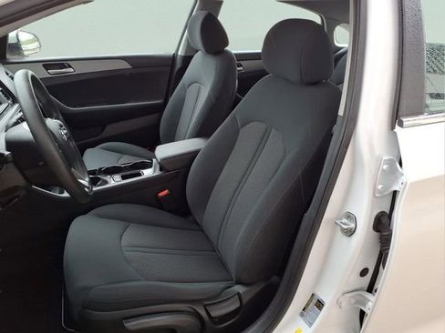 Used 2019 Hyundai Sonata SE FWD image 12