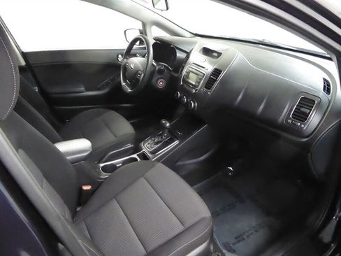 Used 2018 Kia Forte LX image 19