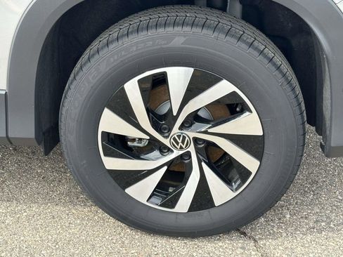 New 2025 Volkswagen Tiguan S AWD/4WD image 7