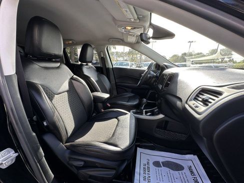 Used 2021 Jeep Compass Latitude image 23