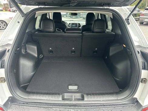 Used 2022 Jeep Cherokee Latitude Lux image 12