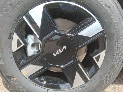 New 2026 Kia Sportage LX FWD image 19