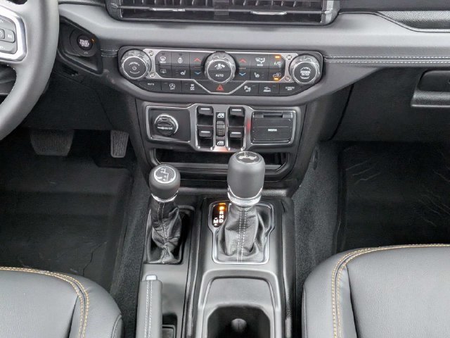 New 2027 Jeep Wrangler Unlimited Sahara AWD/4WD image 19