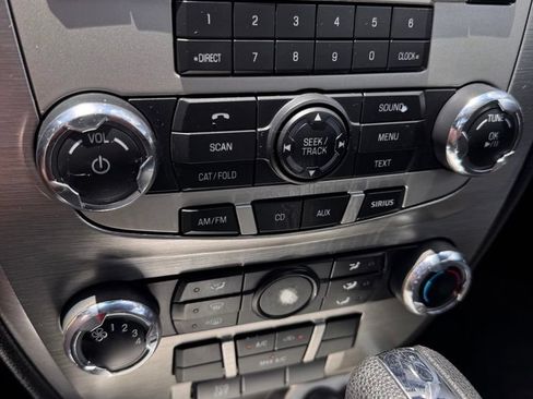 Used 2011 Ford Fusion SE w/ 201A Rapid Spec Order Code FWD image 17