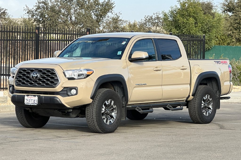 Certified 2020 Toyota Tacoma TRD Off-Road w/ Technology Package AWD/4WD image 10