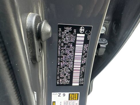 Used 2025 Toyota Corolla SE FWD image 85