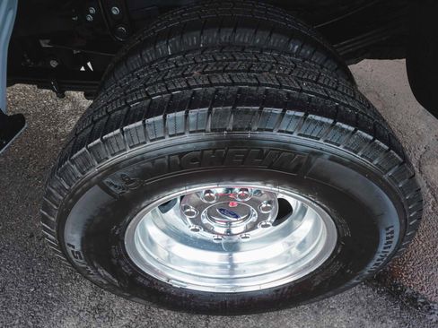 Used 2024 Ford F350 XL w/ Snow Plow/Camper Package image 9