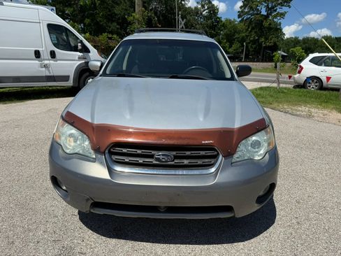 Used 2006 Subaru Outback 2.5i AWD/4WD image 2