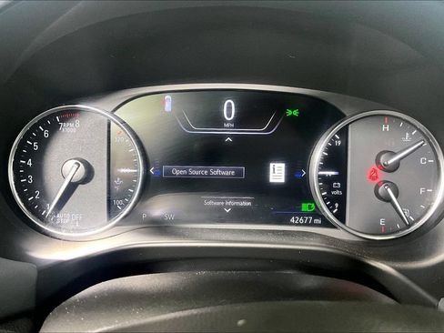 Used 2024 Buick Enclave Premium AWD/4WD image 20