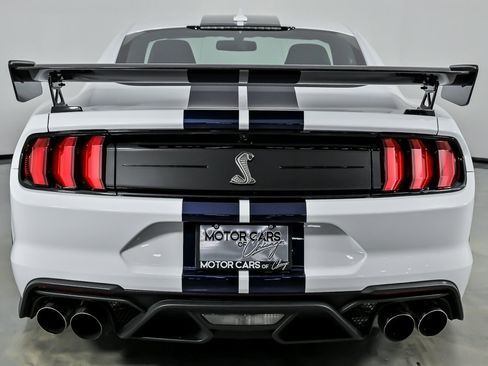 Used 2020 Ford Mustang Shelby GT500 w/ Carbon Fiber Track Pack RWD image 11