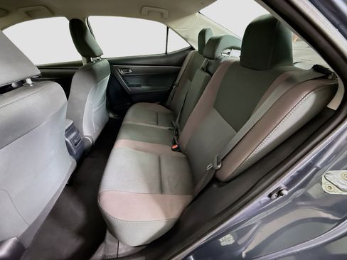 Used 2018 Toyota Corolla LE w/ Carpet Mat Package (TMS) FWD image 24