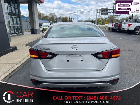 Used 2025 Nissan Altima 2.5 SV FWD image 3