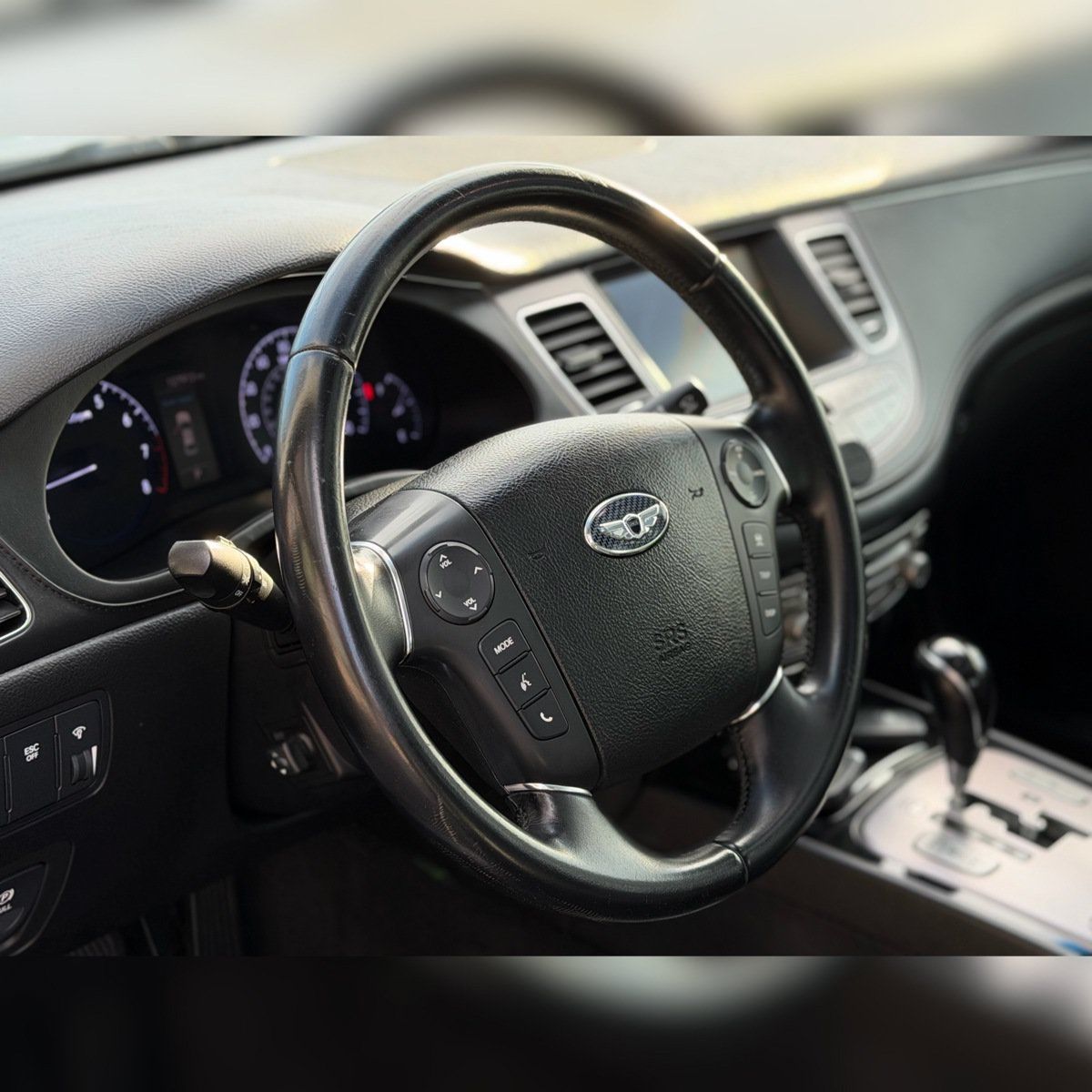 Used 2013 Hyundai Genesis 5.0 R-Spec RWD image 5
