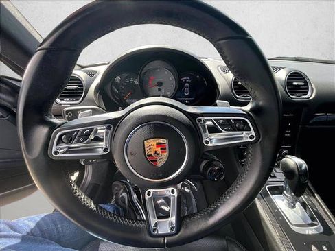 Used 2019 Porsche 718 Cayman S RWD image 7