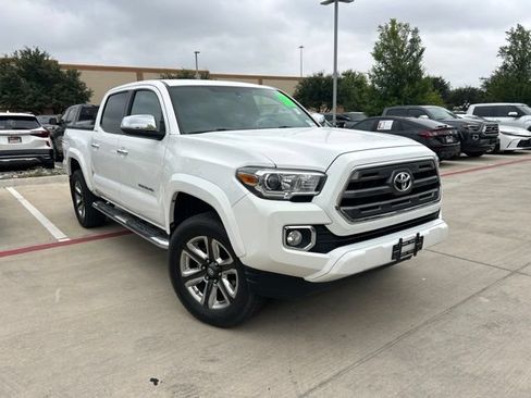 Used 2017 Toyota Tacoma Limited w/ Tow Package RWD image 1