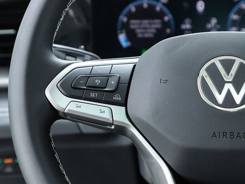 New 2026 Volkswagen Tiguan SE image 21