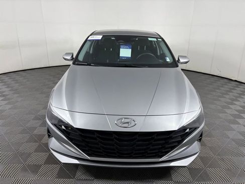 Used 2021 Hyundai Elantra SEL image 2