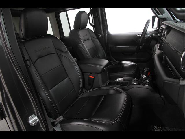 Used 2022 Jeep Wrangler Unlimited Sahara w/ Cold Weather Group AWD/4WD image 19